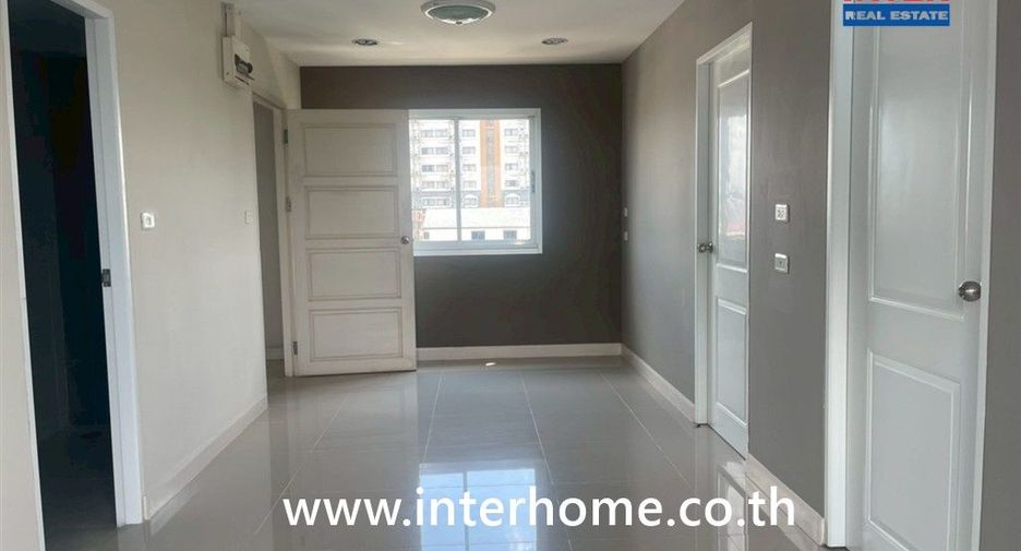 For sale 2 bedrooms condo in Bang Kapi, Bangkok