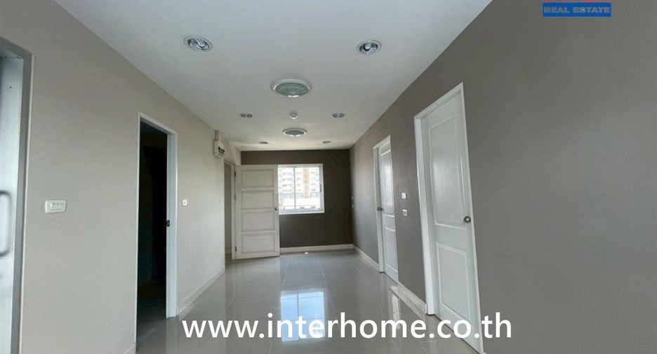 For sale 2 bedrooms condo in Bang Kapi, Bangkok