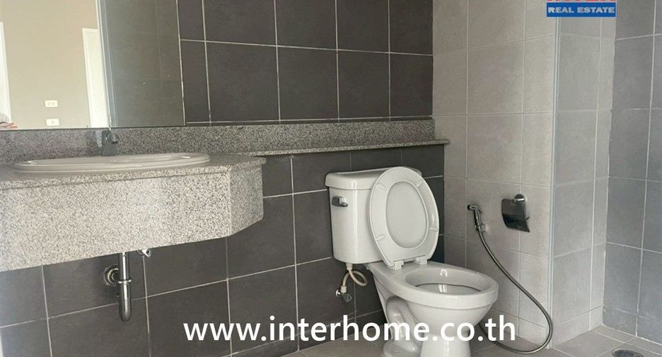 For sale 2 bedrooms condo in Bang Kapi, Bangkok