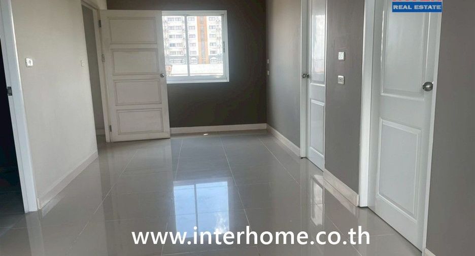 For sale 2 bedrooms condo in Bang Kapi, Bangkok