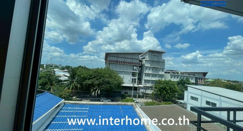 For sale 2 bedrooms condo in Bang Kapi, Bangkok