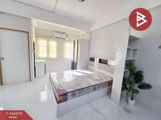 For sale 1 bed condo in Mueang Samut Prakan, Samut Prakan