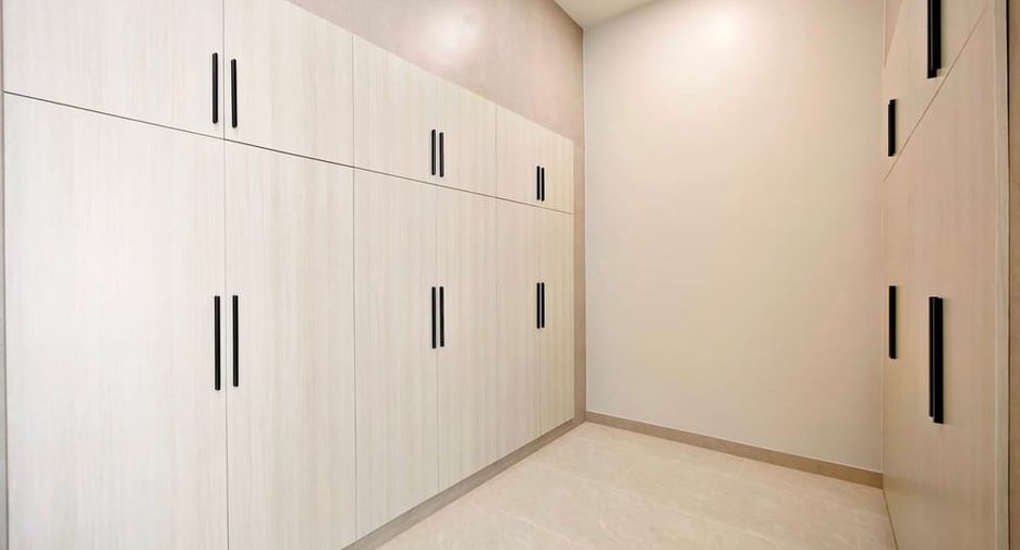 À vendre 4 chambres villa à East Pattaya, Pattaya