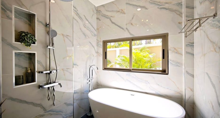 À vendre 4 chambres villa à East Pattaya, Pattaya