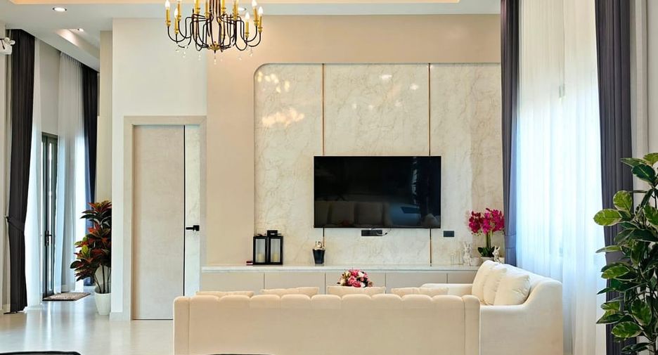 À vendre 4 chambres villa à East Pattaya, Pattaya