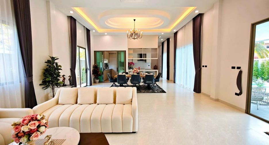 À vendre 4 chambres villa à East Pattaya, Pattaya