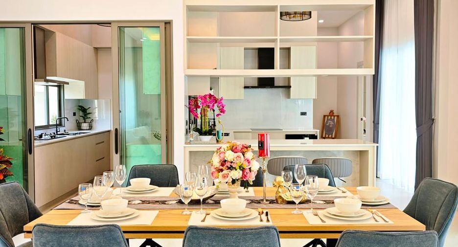 À vendre 4 chambres villa à East Pattaya, Pattaya