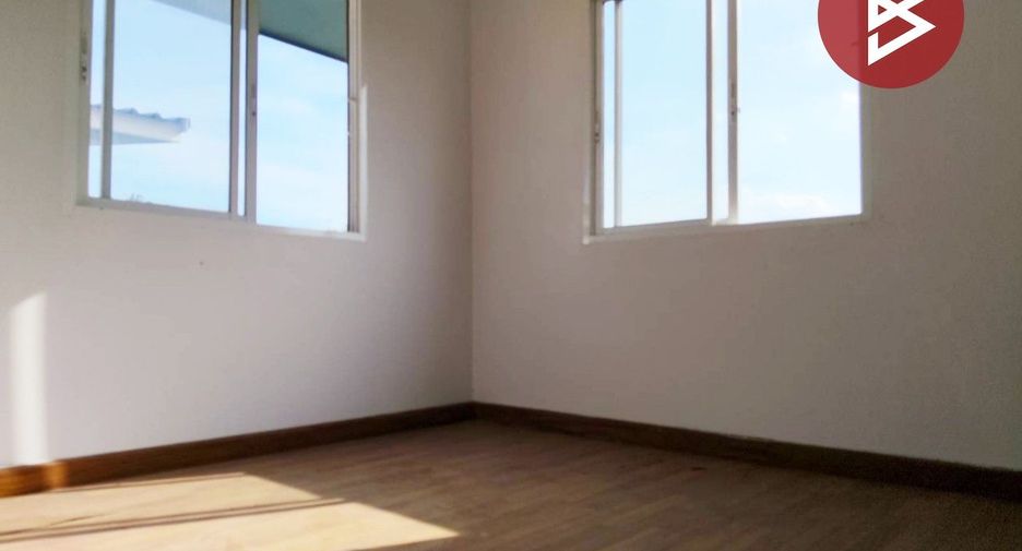 For sale 3 bedrooms house in Nong Chok, Bangkok