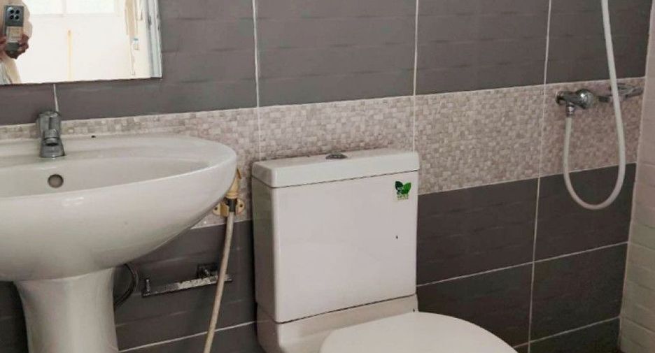 For sale 3 bedrooms house in Nong Chok, Bangkok