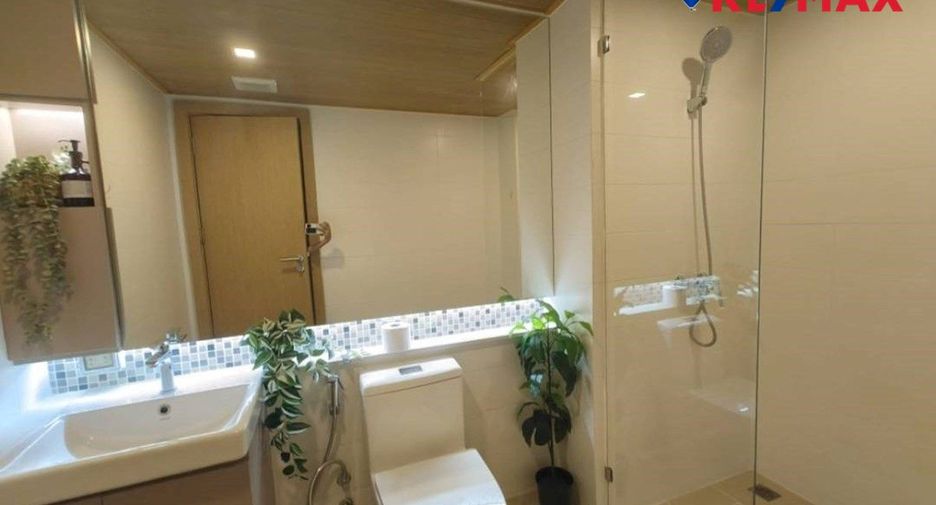 For sale 2 ベッドルーム condo in Pratumnak, Pattaya