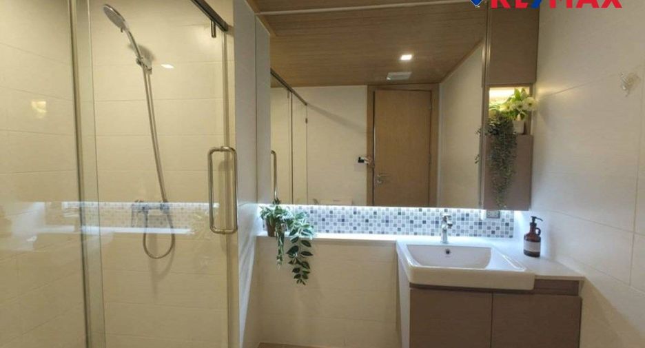 For sale 2 ベッドルーム condo in Pratumnak, Pattaya