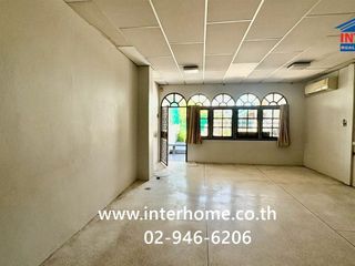 For sale 3 bedrooms townhouse in Lat Phrao, Bangkok