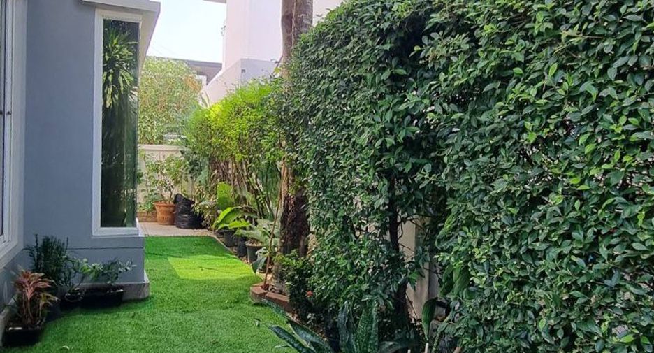 For rent and for sale 4 bedrooms house in Saphan Sung, Bangkok