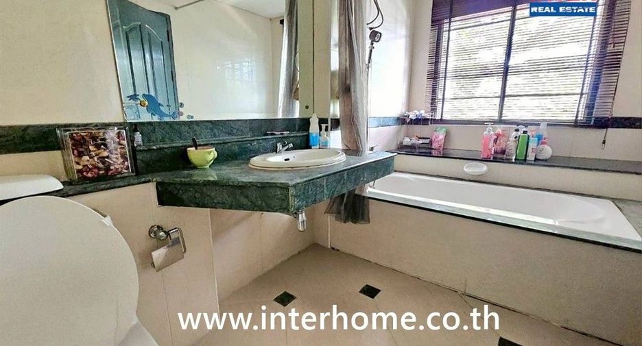 Продажа 4 спальни дом в Лат Крабанг, Бангкок