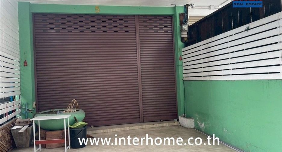 Продажа 4 спальни торговое помещение в Банг Кхен, Бангкок