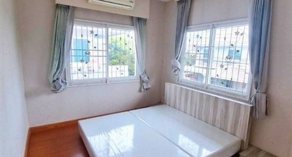 Продажа 3 спальни дом в Pak Kret, Нонтабури