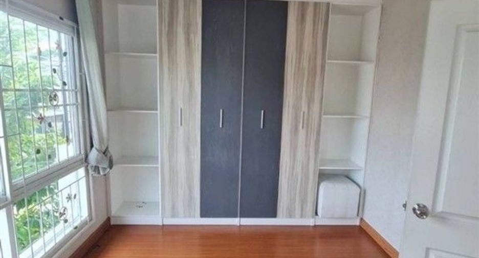 Продажа 3 спальни дом в Pak Kret, Нонтабури