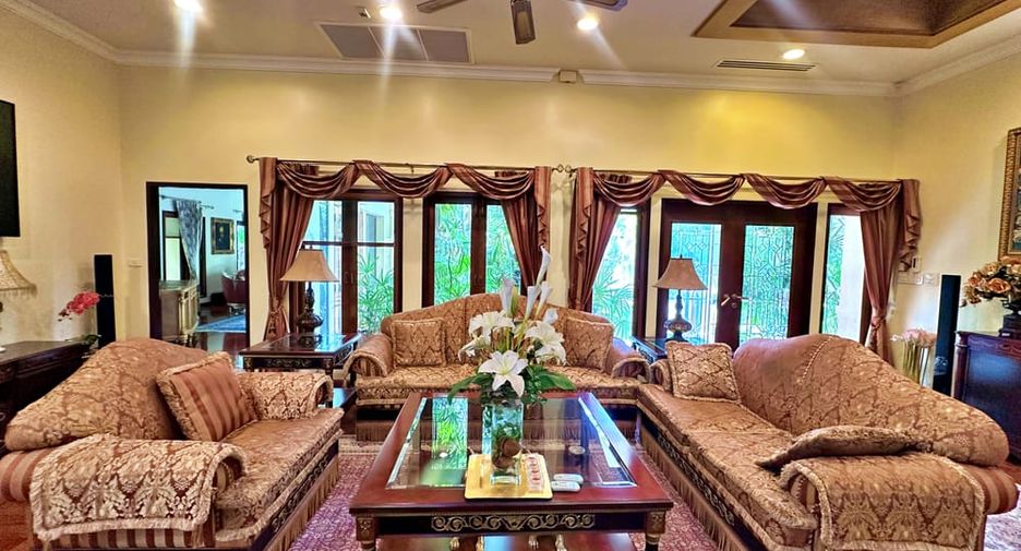 Villa zum Kauf mit 2 Zimmer in Sattahip, Chonburi