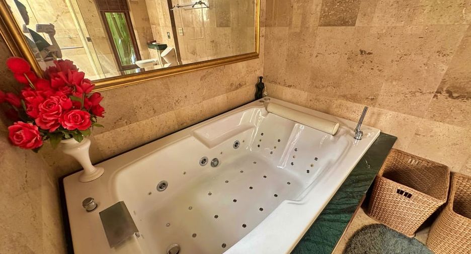Villa zum Kauf mit 2 Zimmer in Sattahip, Chonburi