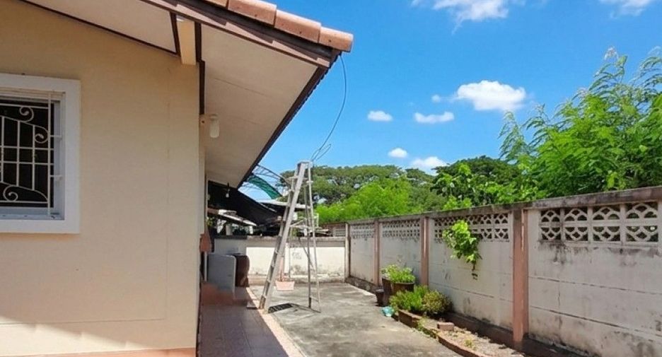 For sale 3 bedrooms house in Mueang Ratchaburi, Ratchaburi