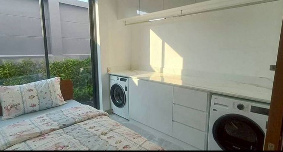 For rent and for sale 4 bedrooms house in Bang Lamung, Chonburi