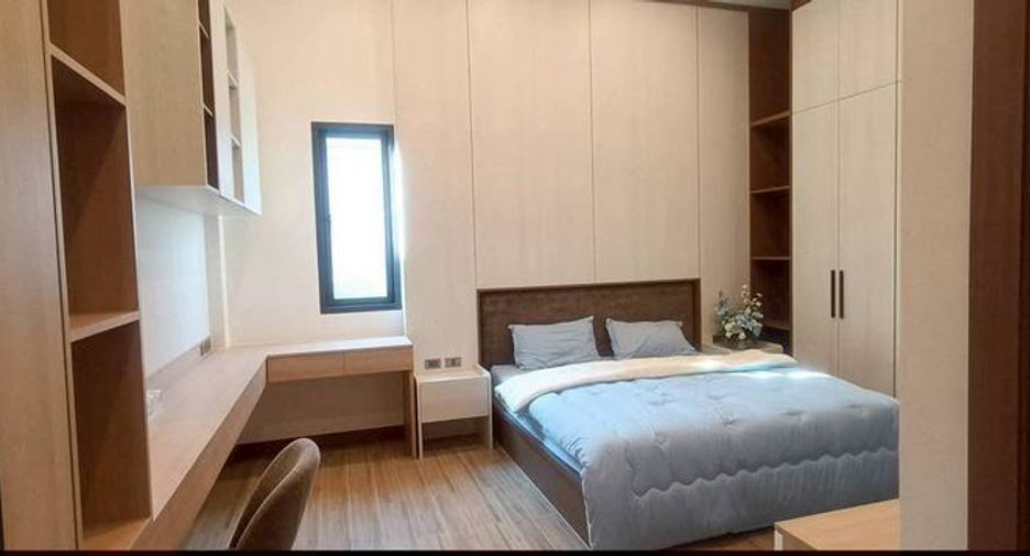 For rent and for sale 4 bedrooms house in Bang Lamung, Chonburi