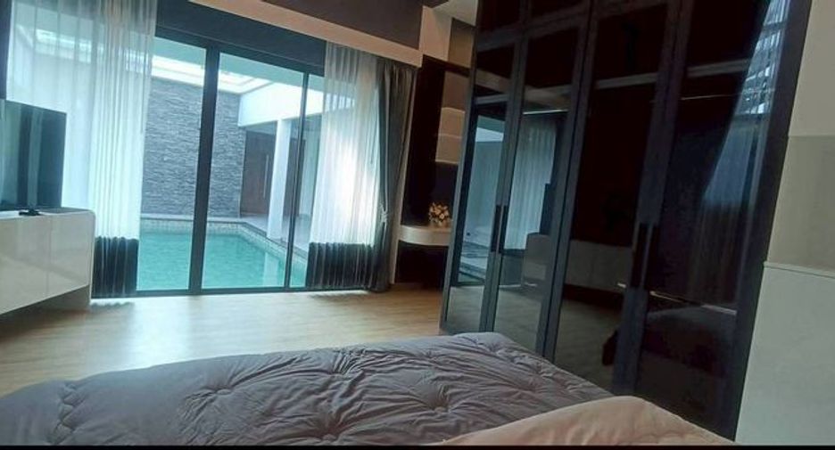 For rent and for sale 4 bedrooms house in Bang Lamung, Chonburi