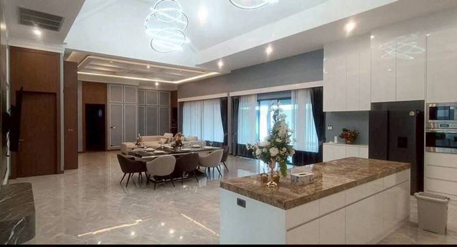 For rent and for sale 4 bedrooms house in Bang Lamung, Chonburi