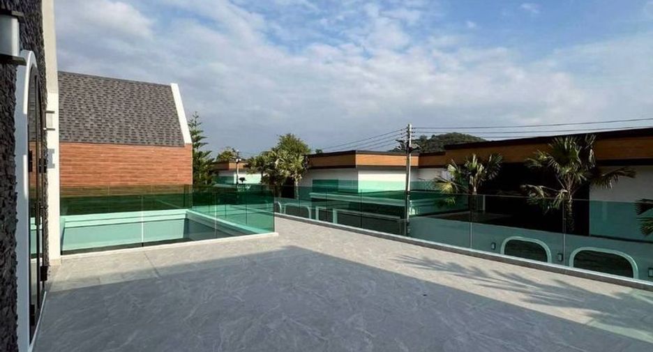 For rent and for sale 4 bedrooms house in Bang Lamung, Chonburi