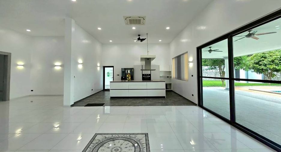Villa en venta de 3 habitaciones en East Pattaya, Pattaya