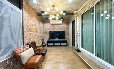 Haus zum Kauf mit 3 Zimmer in Suan Luang, Bangkok
