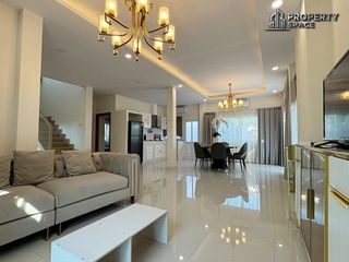 出售 4 卧室 别墅 在 Bang Lamung, Chon Buri