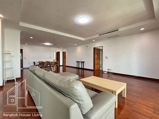 Condo en alquiler de 3 habitaciones en Watthana, Bangkok