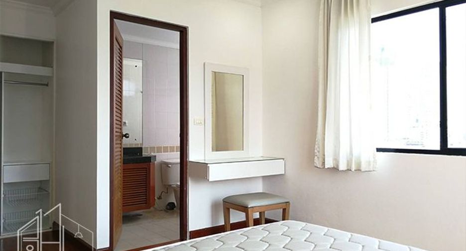 For rent 3 bedrooms condo in Watthana, Bangkok