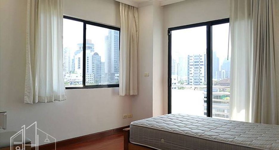 For rent 3 bedrooms condo in Watthana, Bangkok