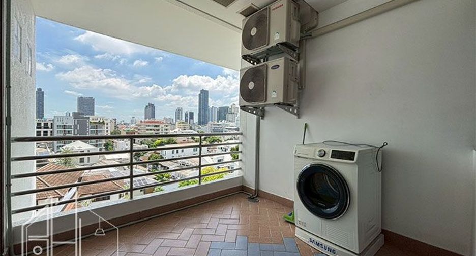 For rent 3 bedrooms condo in Watthana, Bangkok