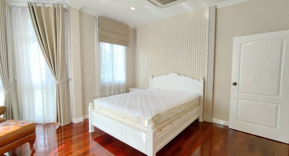 Haus zur Miete mit 4 Zimmer in Bang Na, Bangkok