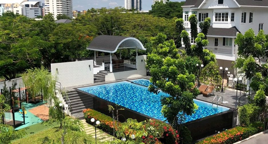 Haus zur Miete mit 4 Zimmer in Bang Na, Bangkok