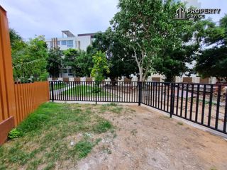 For rent and for sale 4 bedrooms house in Bang Lamung, Chonburi