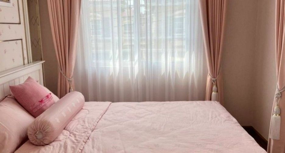 For sale 4 bedrooms house in Bang Khae, Bangkok