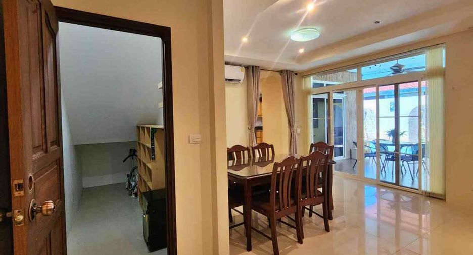 For rent and for sale 3 bedrooms villa in East Pattaya, Pattaya