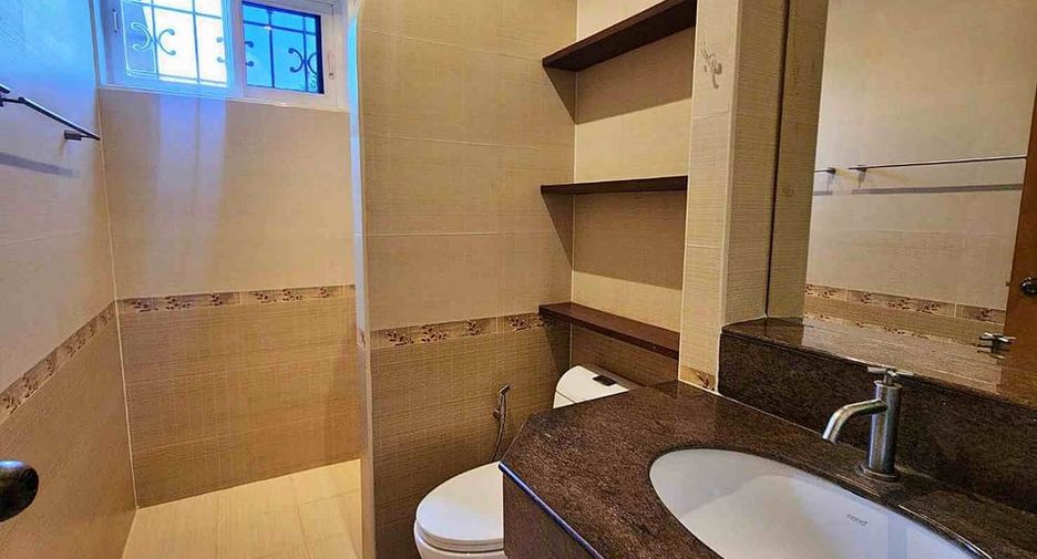 For rent and for sale 3 bedrooms villa in East Pattaya, Pattaya