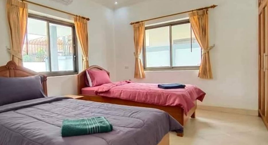 For sale 3 bedrooms villa in Jomtien, Pattaya