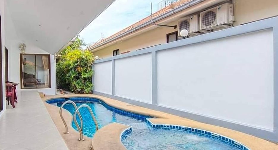 For sale 3 bedrooms villa in Jomtien, Pattaya