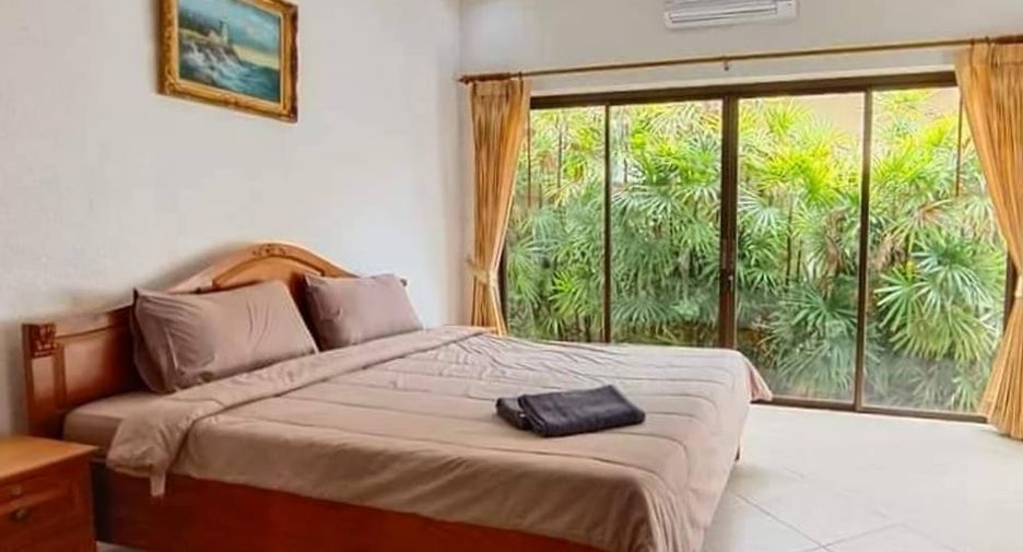For sale 3 bedrooms villa in Jomtien, Pattaya