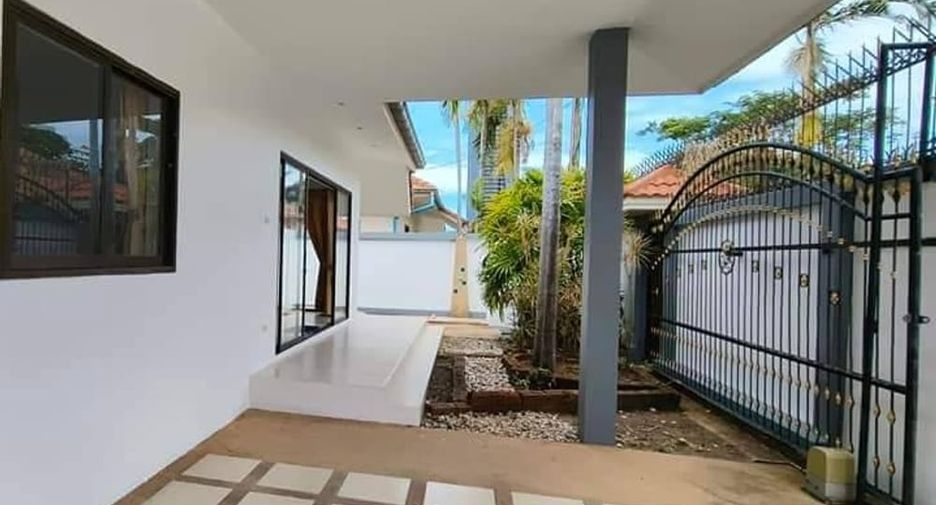 For sale 3 bedrooms villa in Jomtien, Pattaya