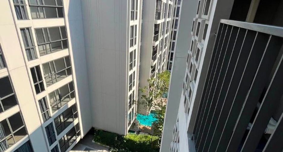 For rent 2 bedrooms condo in Phra Khanong, Bangkok