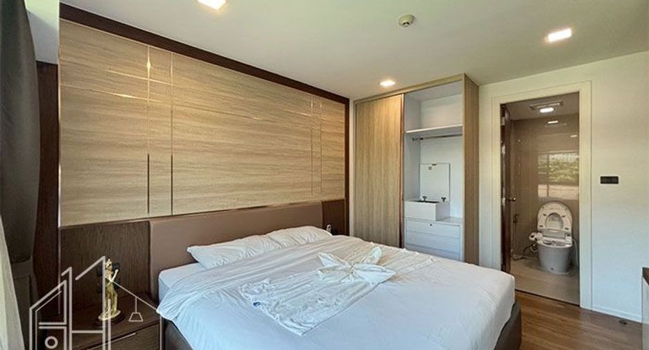 For rent 2 bedrooms condo in Watthana, Bangkok