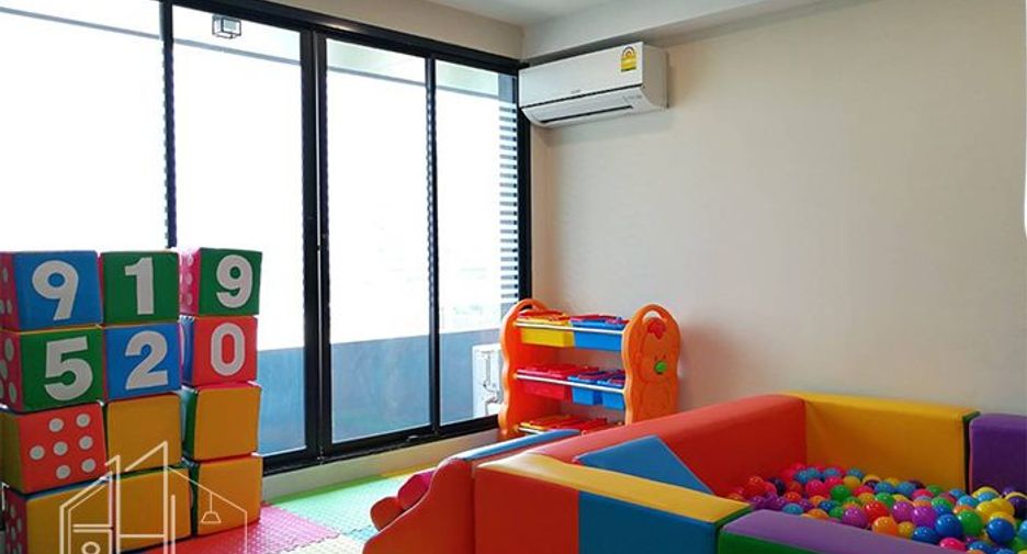For rent 2 bedrooms condo in Watthana, Bangkok