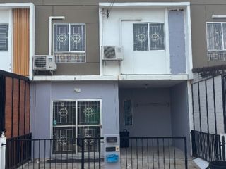 For sale 3 bedrooms townhouse in Mueang Pathum Thani, Pathum Thani